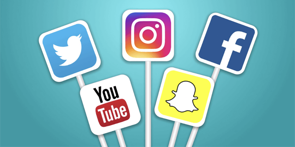 10 Inspiring Examples of Social Media Icons on Business Cards (+ Free Icon Pack)